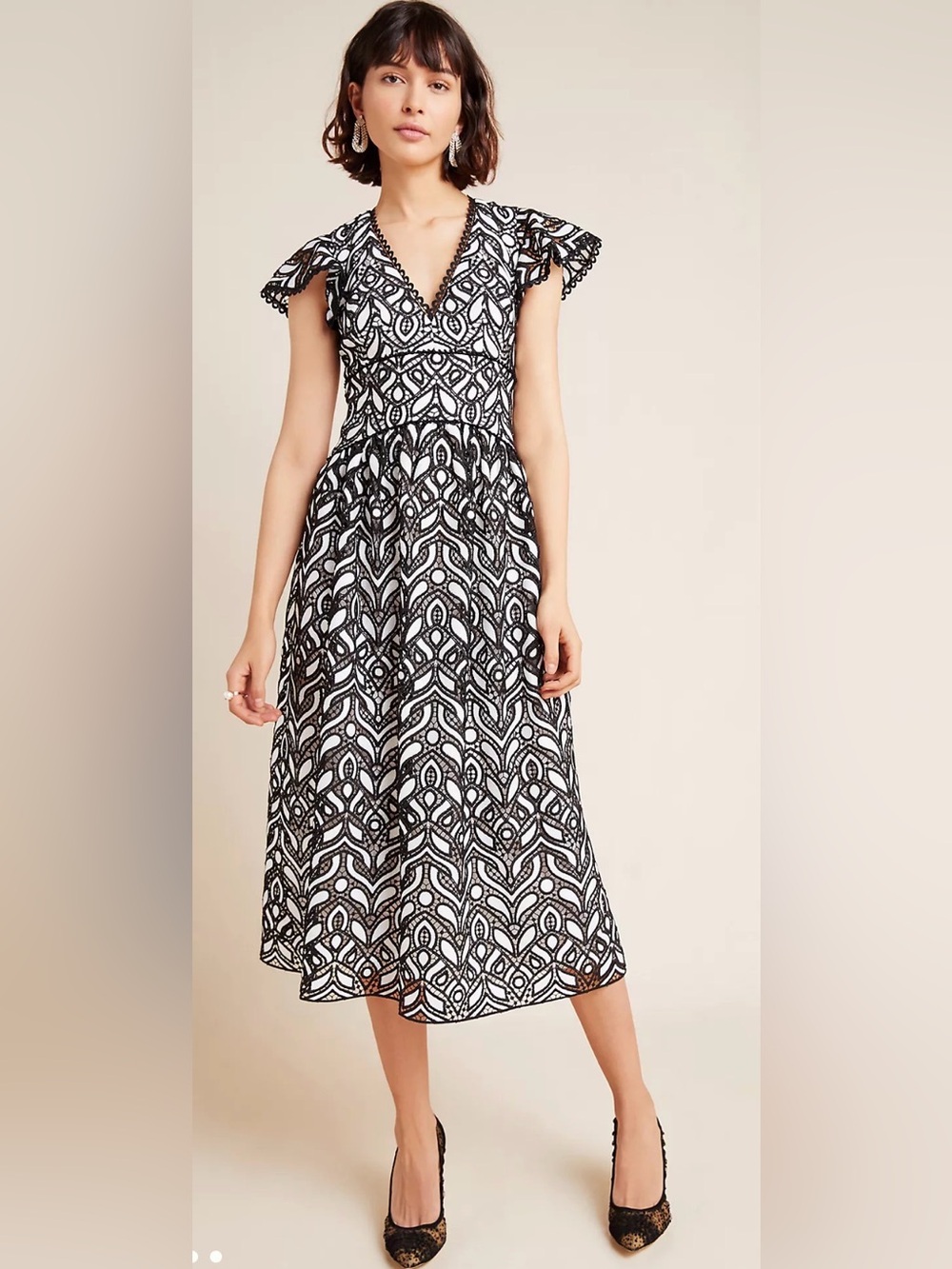 ML Monique Lhuillier Embroidered Lace Maxi Dress